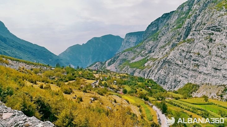 efda93609ec5221165710a47a1ee15db