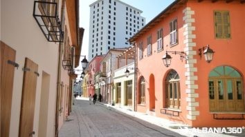 Justin Godard Street, Vlora