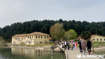 Manastiri i Zvernecit, Vlore