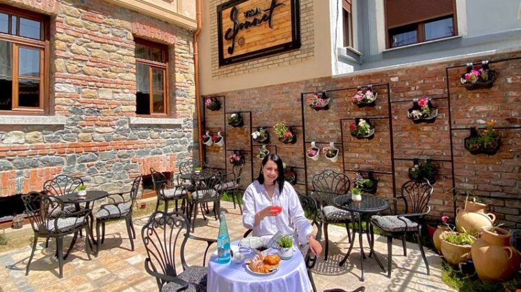 Vila sonnet in Korca