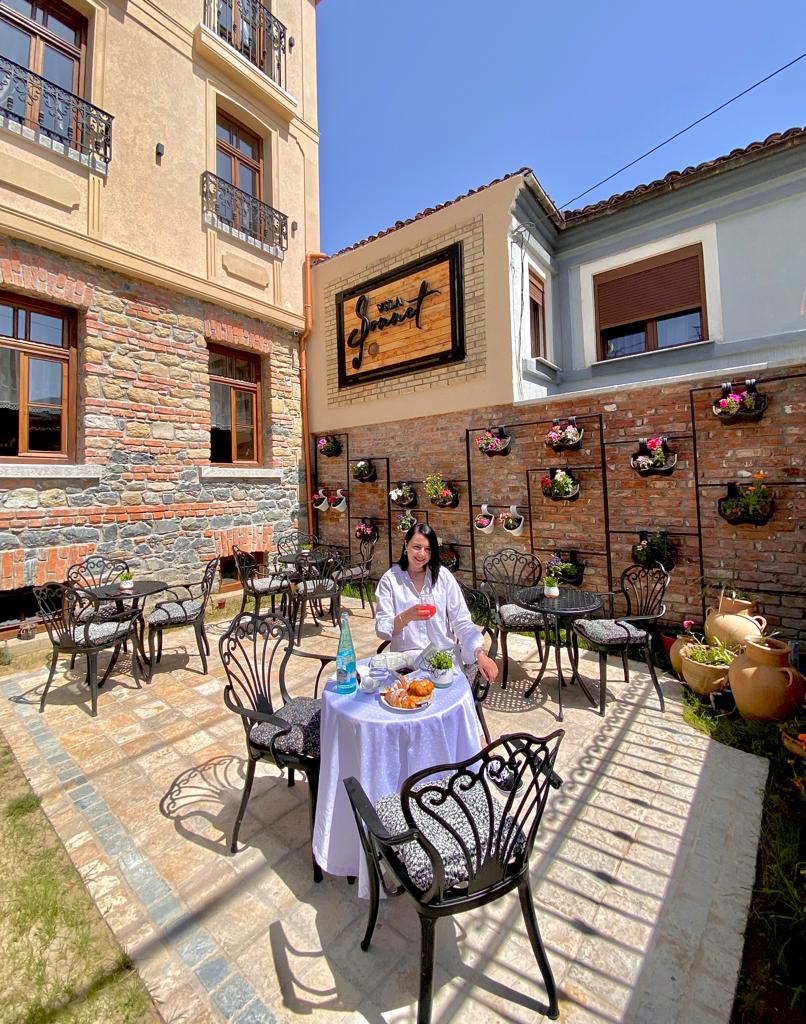 Vila sonnet in Korca