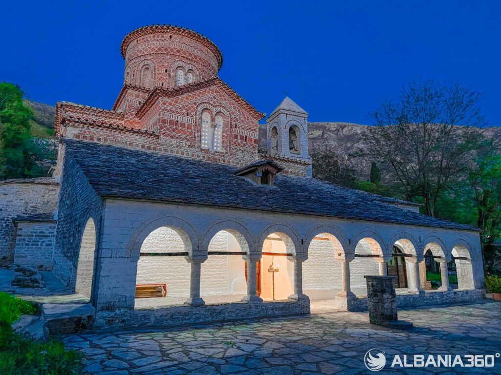 Labova e Siperme - Upper Labova