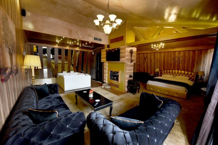 Top 10 hotels in Pogradec , Albania 13 Hymeti's Palace Porgadec