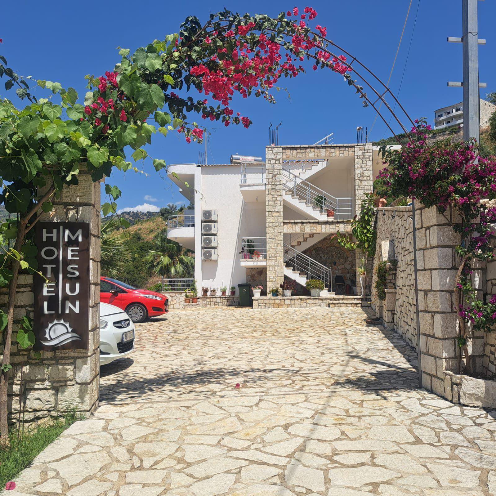 Hotel Mesun, Himare