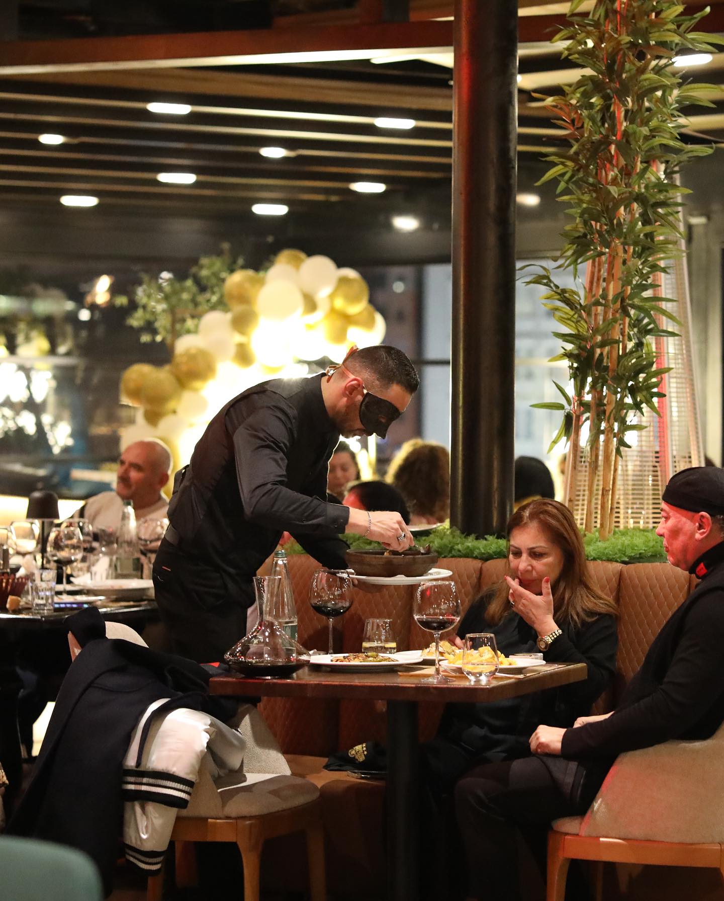 Eats: Top 12 Places to eat in Shkoder, Albania 18 Hotel Chicago Lounge Bar & Restaurant