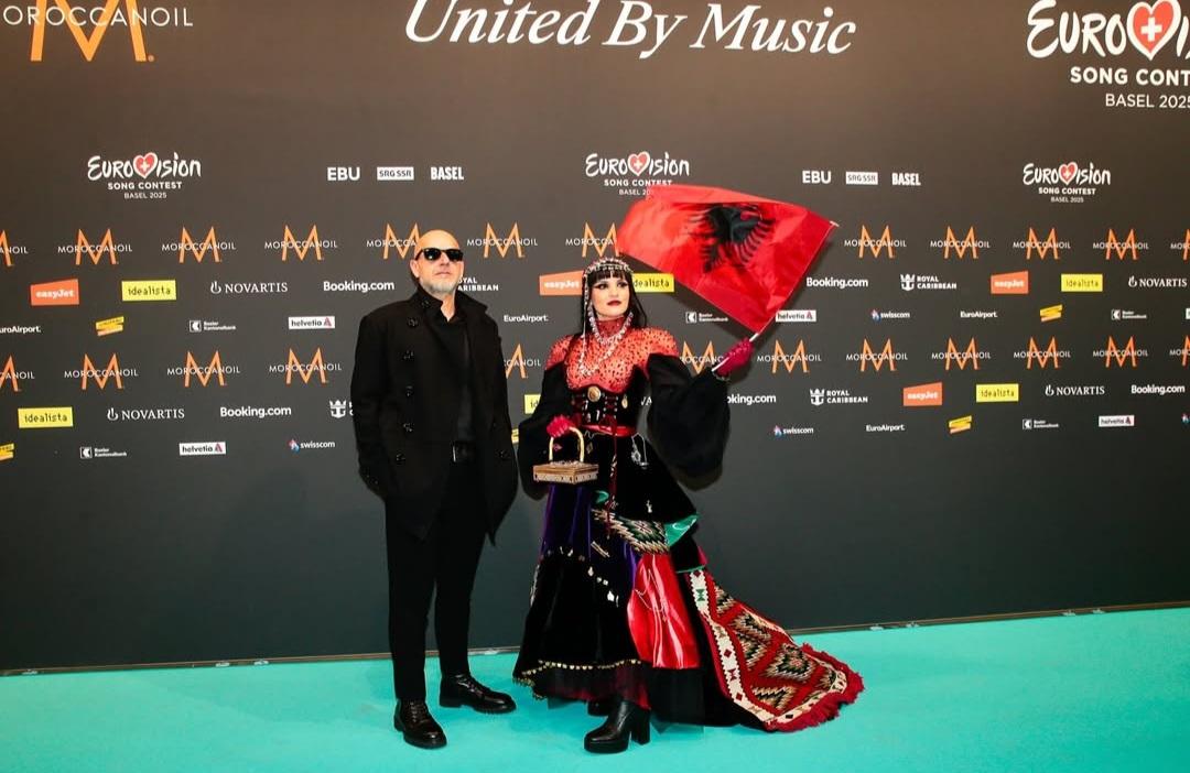 beatrice ne paraden e delegacioneve sot ne eurovision me v0